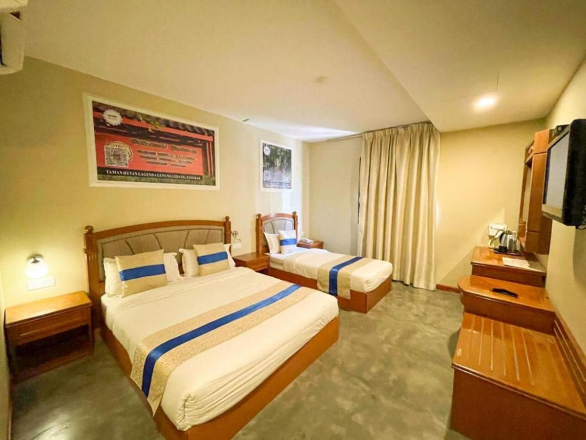 ג'והור בהרו Aladdin Dream Hotel מראה חיצוני תמונה