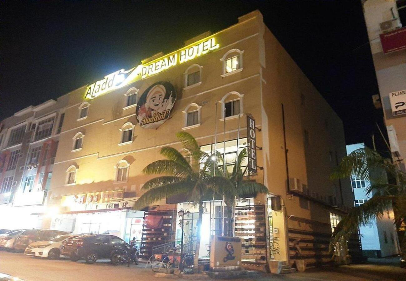 ג'והור בהרו Aladdin Dream Hotel מראה חיצוני תמונה